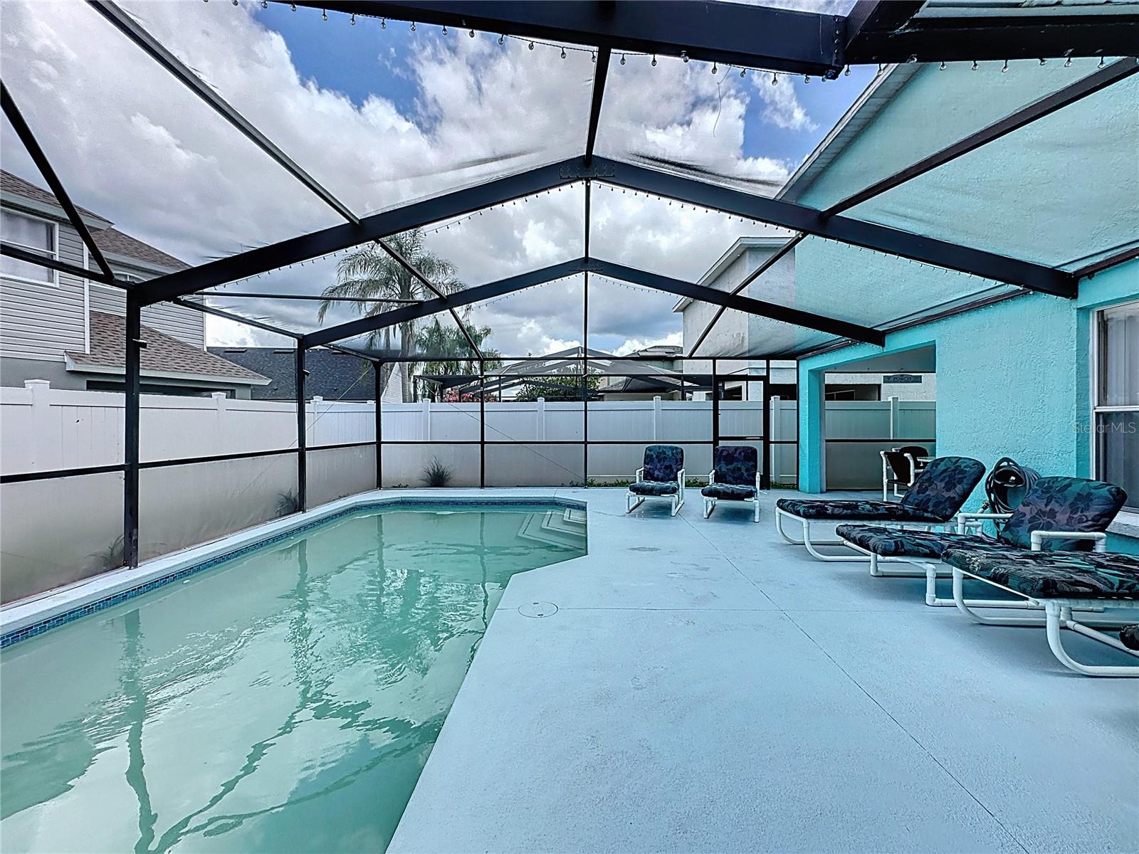 336 HOLLINGSHEAD LOOP