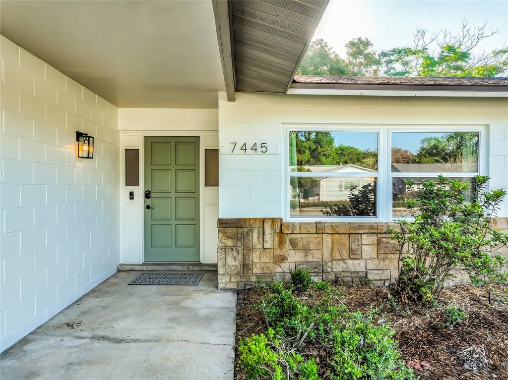 Photo of 7445 Betty Street, Winter Park, FL 32792 (MLS # OM721366)