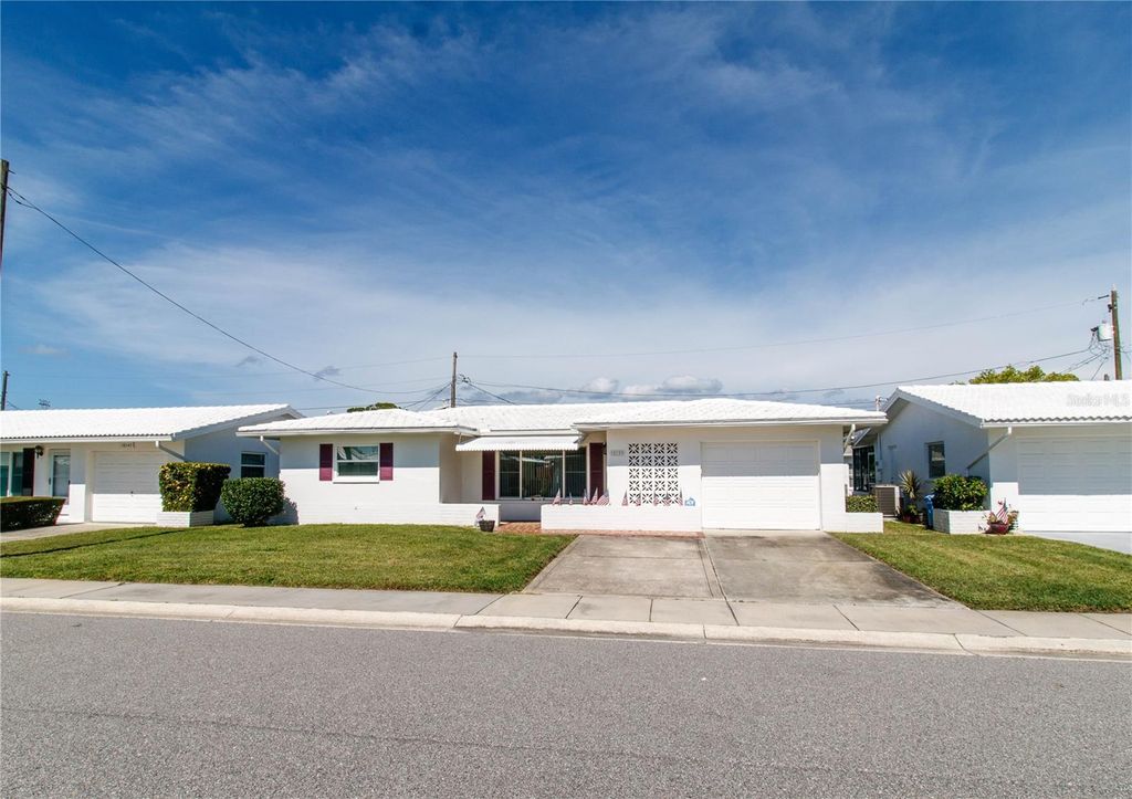 Photo of 10139 44th Way N #10139, Pinellas Park, FL 33782 (MLS # TB8405293)