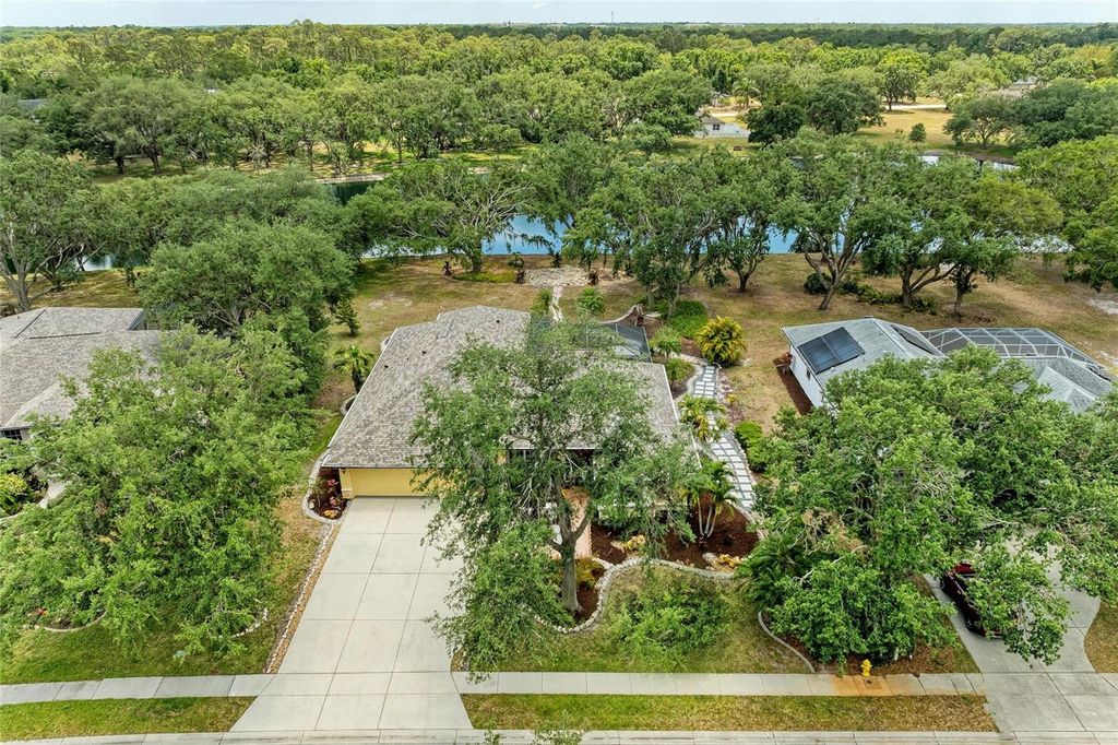 Photo of 127 Mill Run E, Bradenton, FL 34212 (MLS # A4665562)