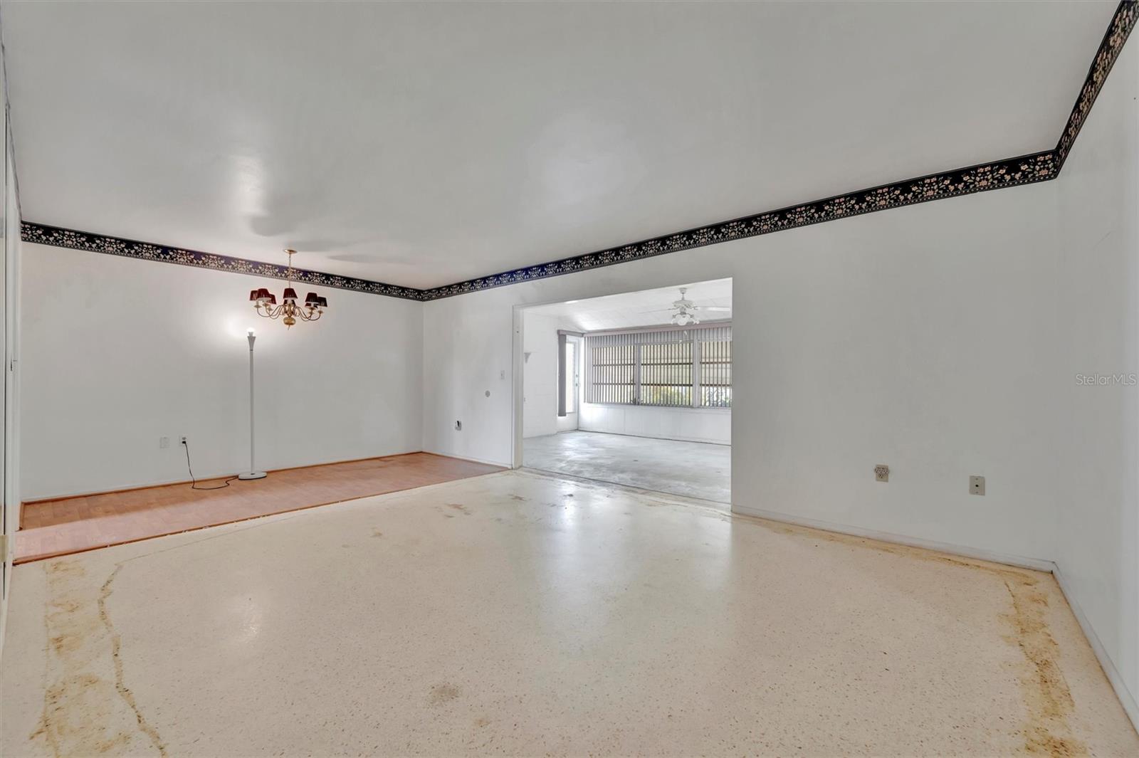 DEL WEBBS SUN CITY FLORIDA UN - Residential