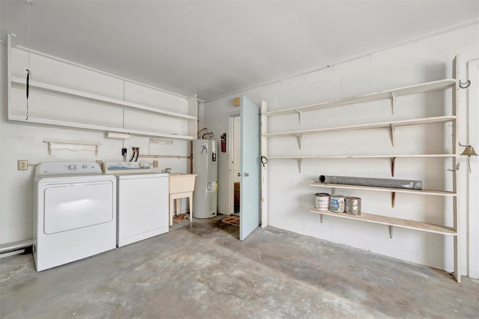 DEL WEBBS SUN CITY FLORIDA UN - Residential