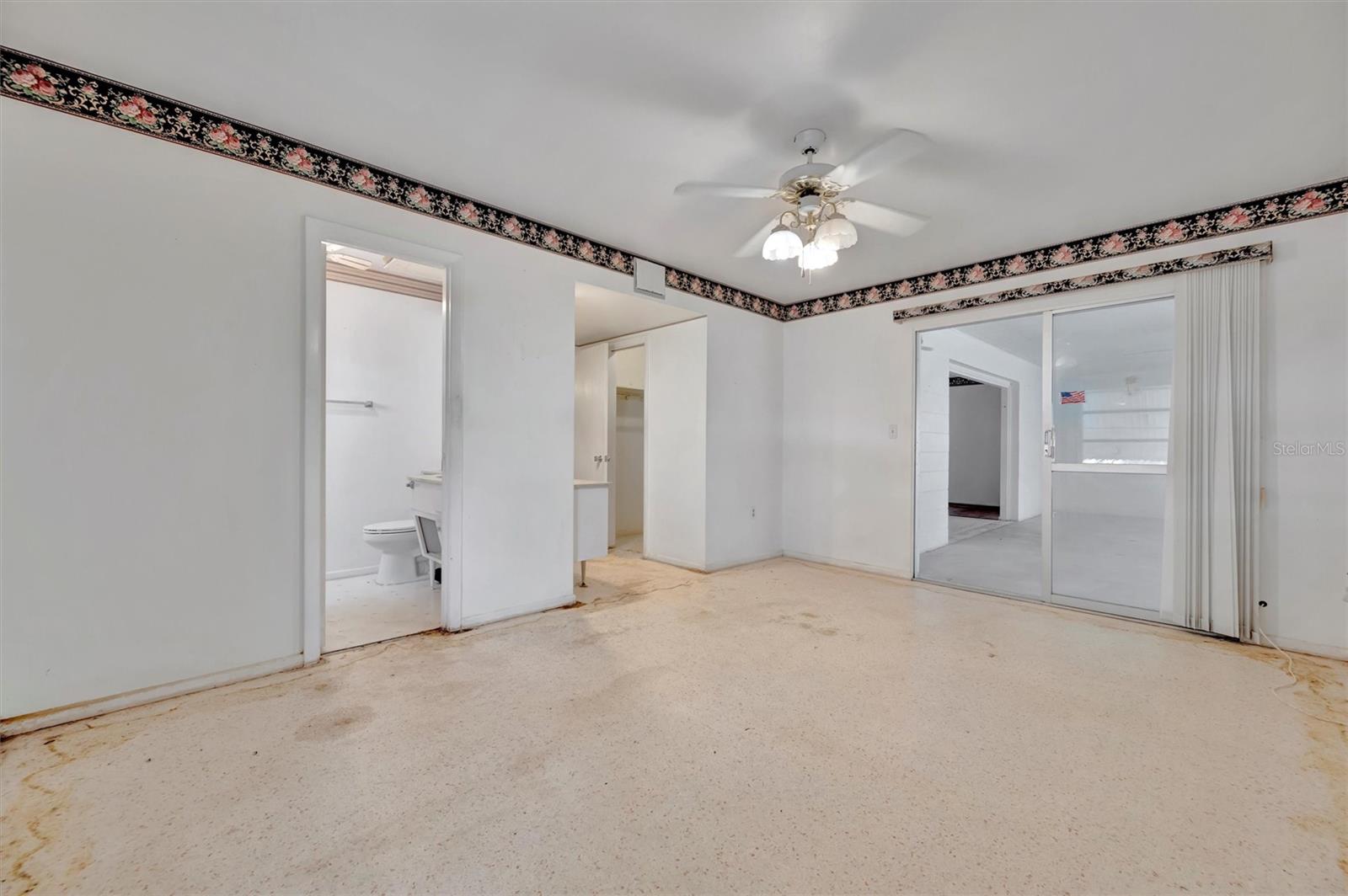 DEL WEBBS SUN CITY FLORIDA UN - Residential