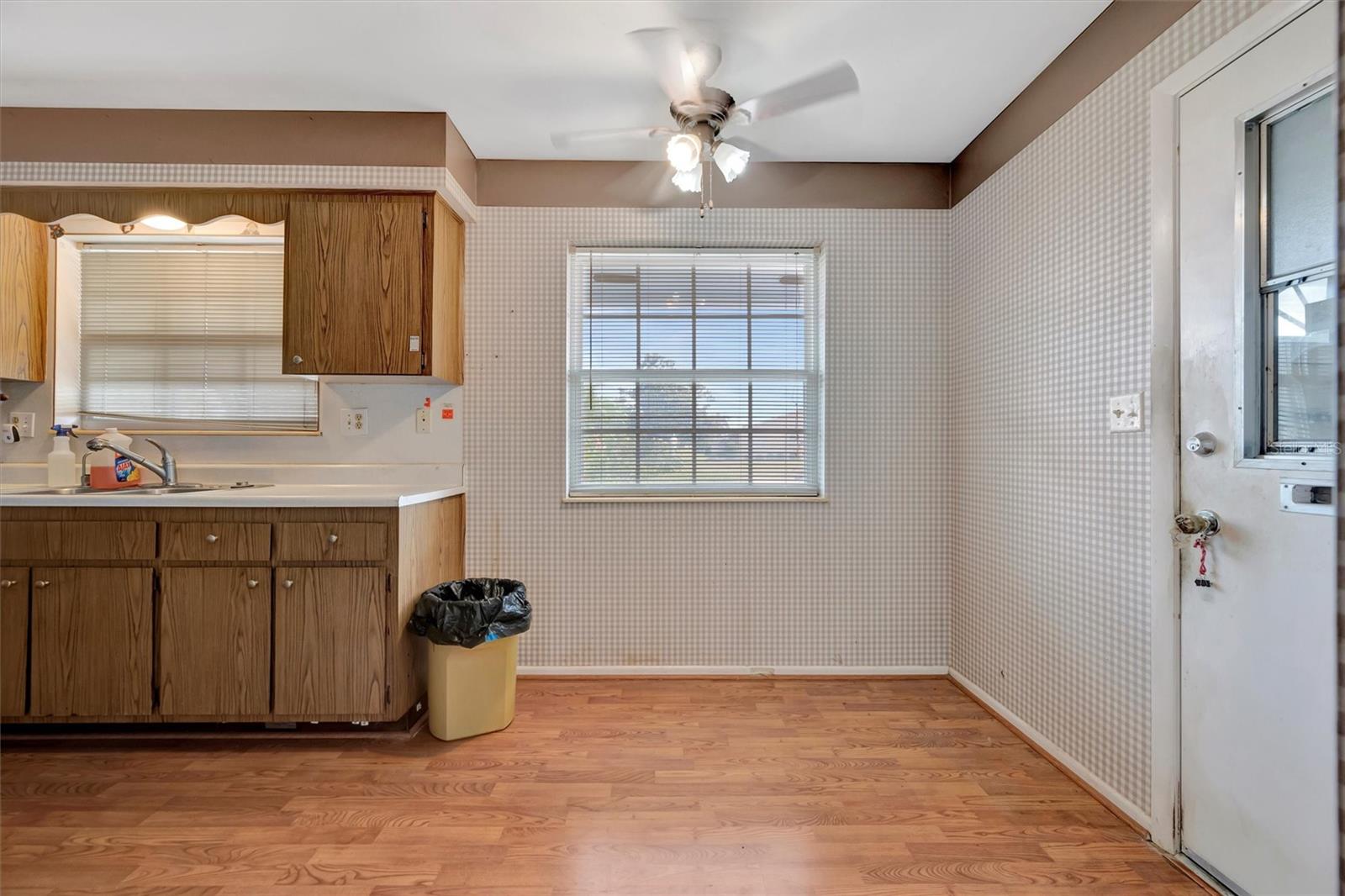 DEL WEBBS SUN CITY FLORIDA UN - Residential