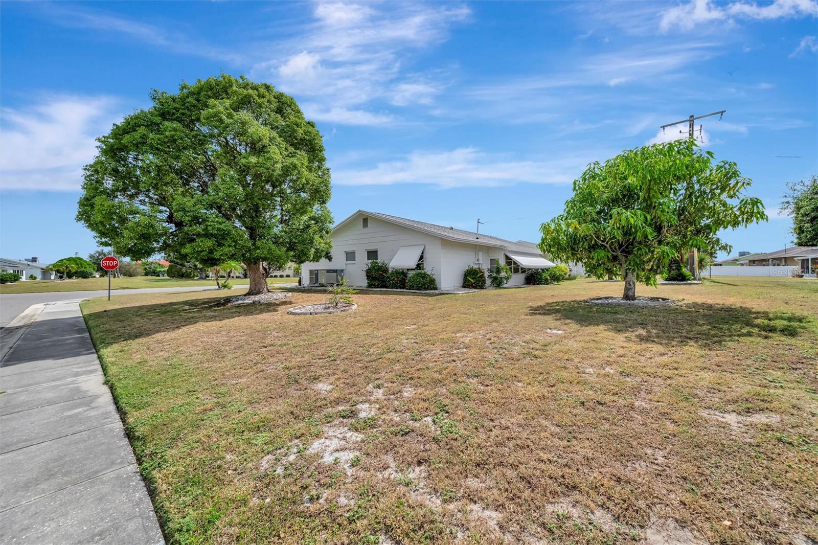 DEL WEBBS SUN CITY FLORIDA UN - Residential