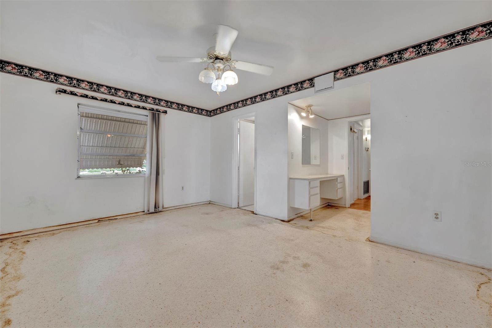 DEL WEBBS SUN CITY FLORIDA UN - Residential