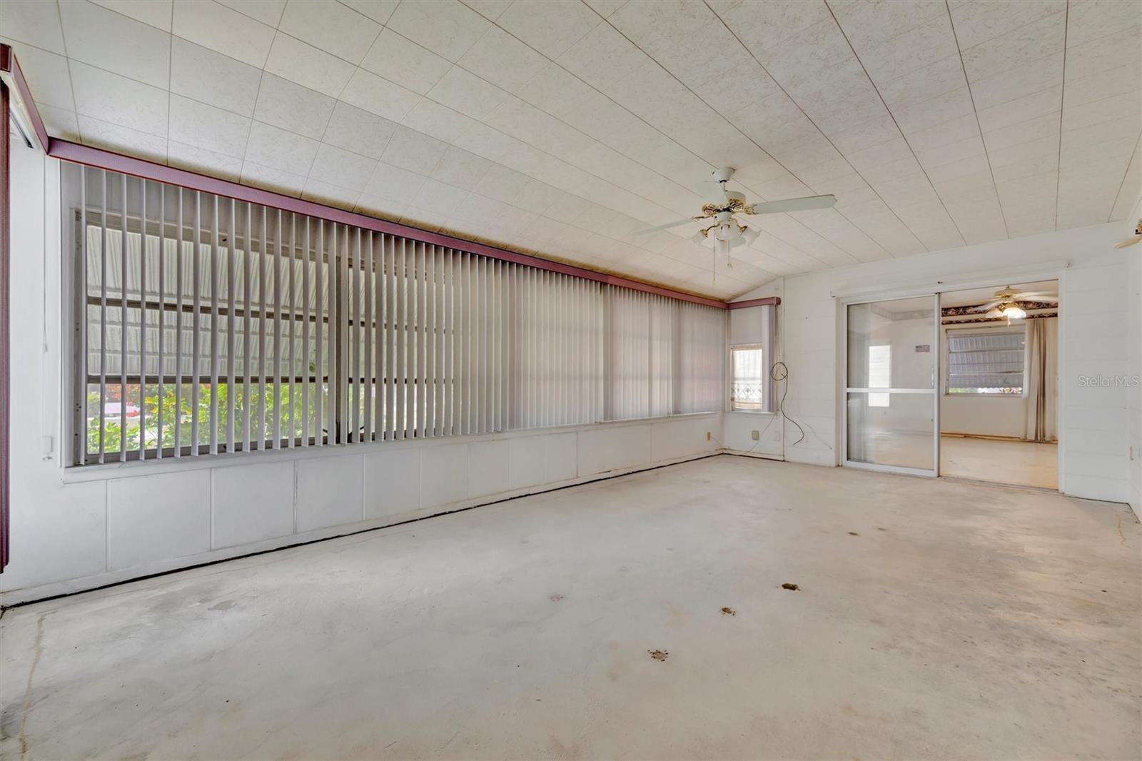 DEL WEBBS SUN CITY FLORIDA UN - Residential