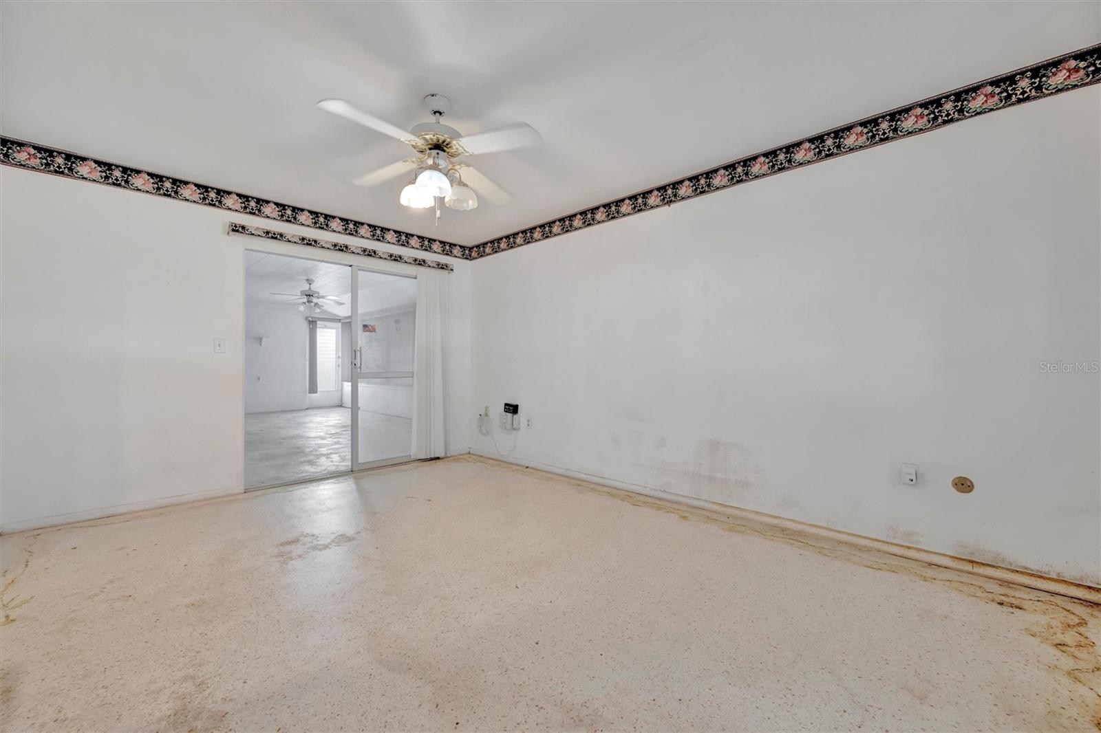 DEL WEBBS SUN CITY FLORIDA UN - Residential