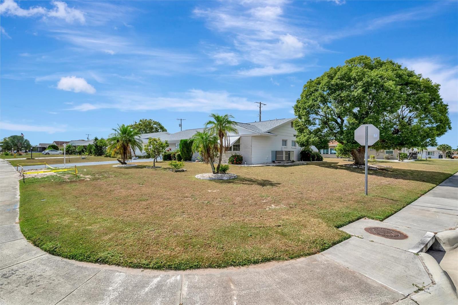 DEL WEBBS SUN CITY FLORIDA UN - Residential