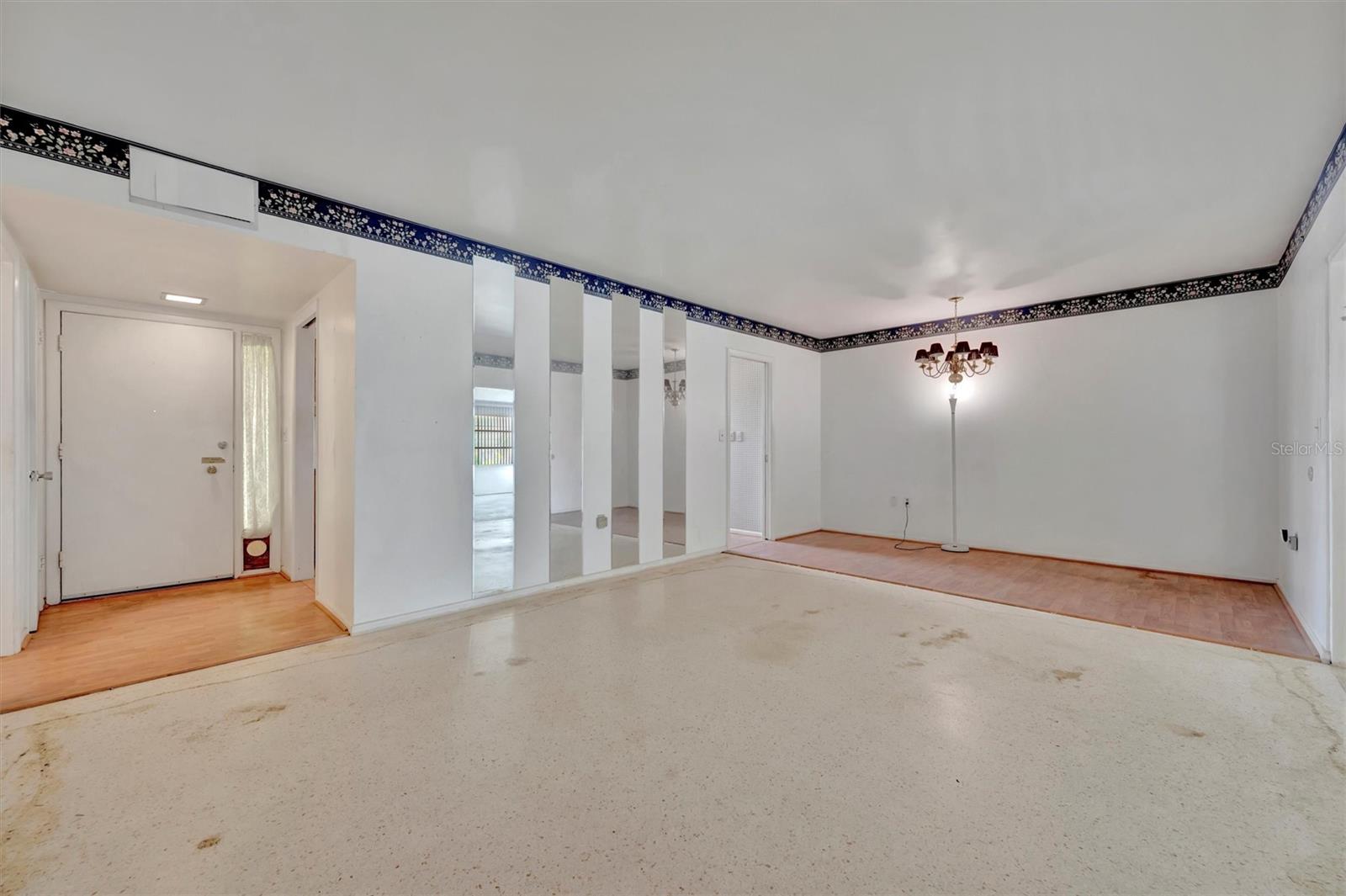 DEL WEBBS SUN CITY FLORIDA UN - Residential