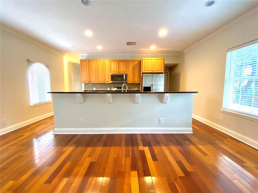 VILLAS/LK IVANHOE - Residential Lease