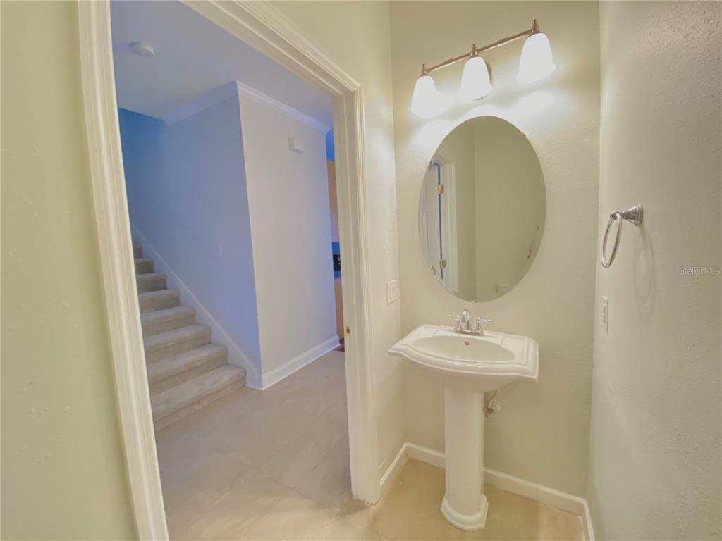 VILLAS/LK IVANHOE - Residential Lease