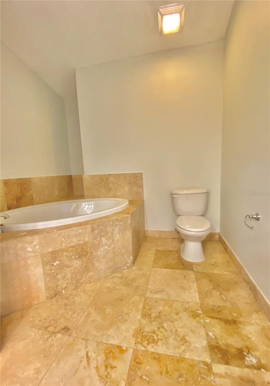 VILLAS/LK IVANHOE - Residential Lease