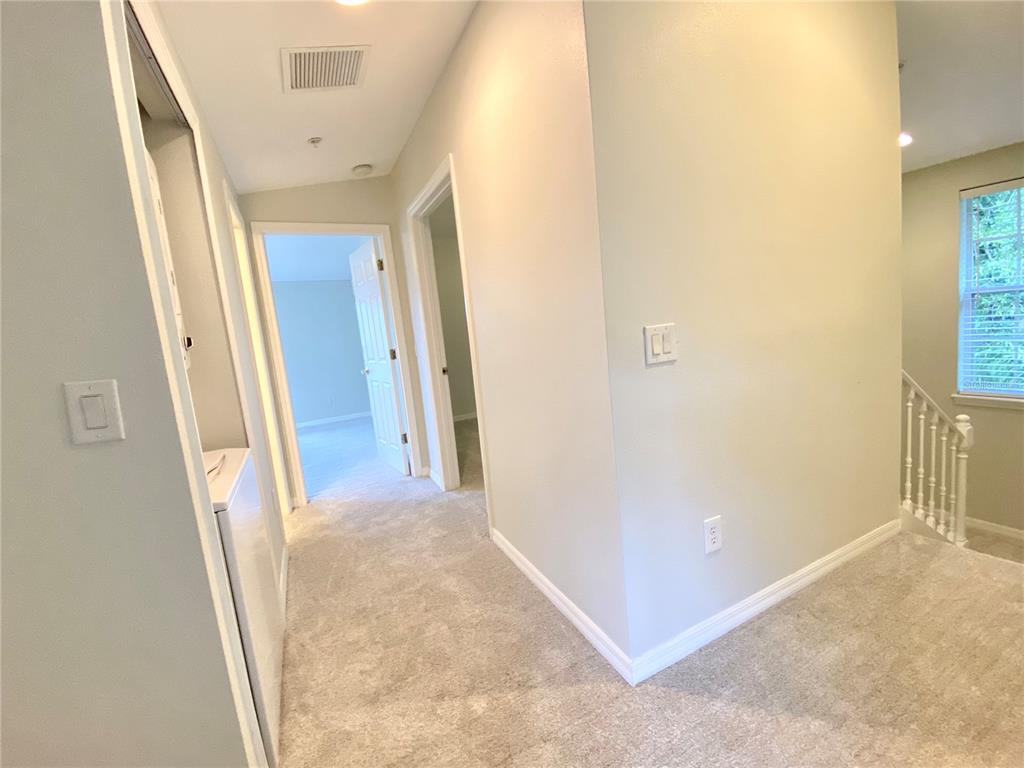 VILLAS/LK IVANHOE - Residential Lease