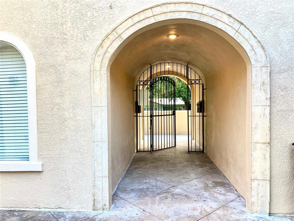 VILLAS/LK IVANHOE - Residential Lease