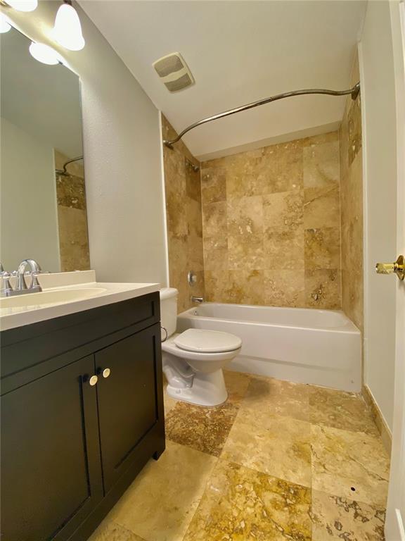 VILLAS/LK IVANHOE - Residential Lease