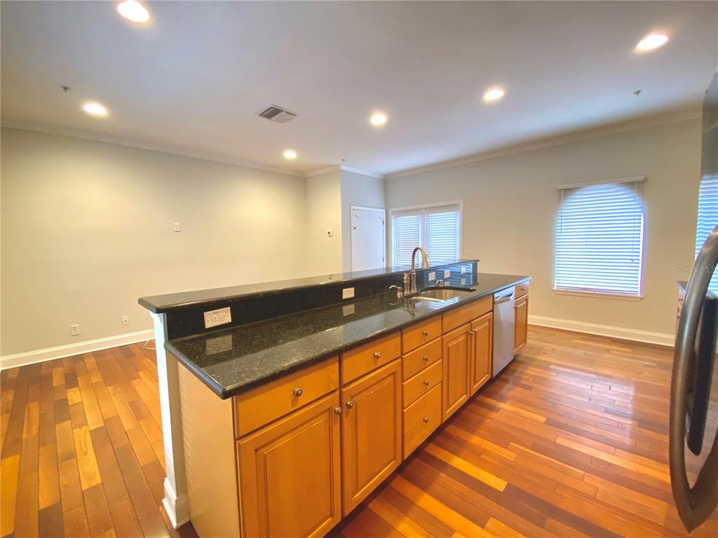 VILLAS/LK IVANHOE - Residential Lease