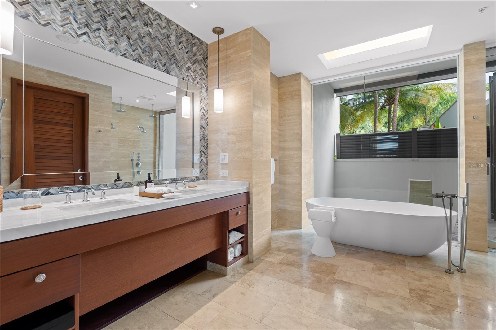 WEST BEACH RESIDENCES - Residential