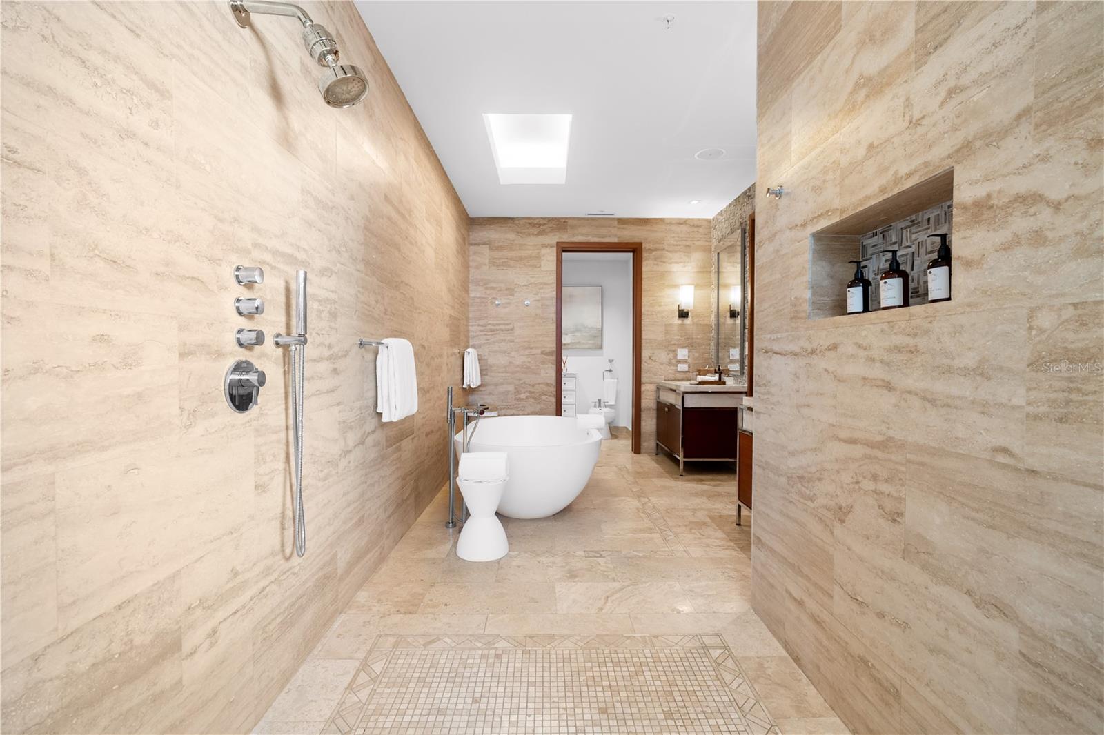 WEST BEACH RESIDENCES - Residential