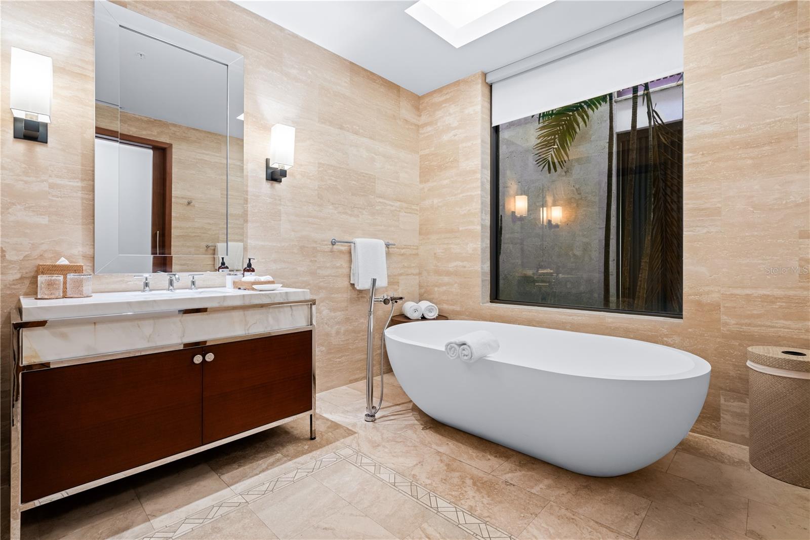 WEST BEACH RESIDENCES - Residential