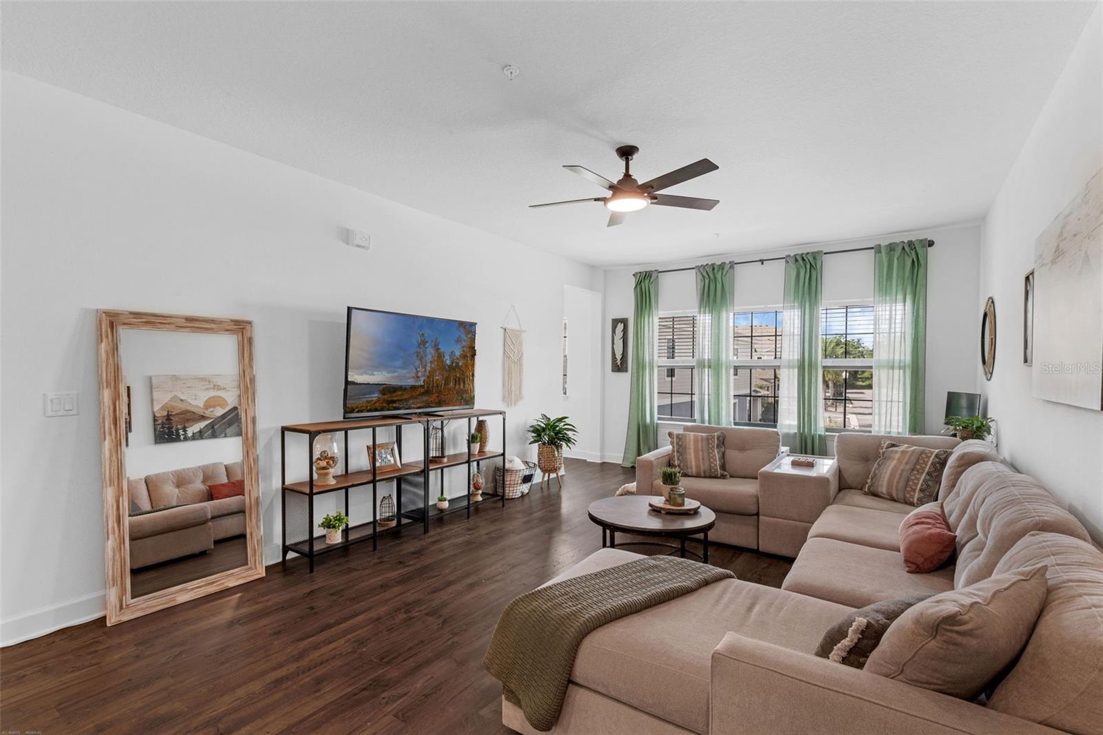 SEMINOLE CROSSING TWNHMS - Residential