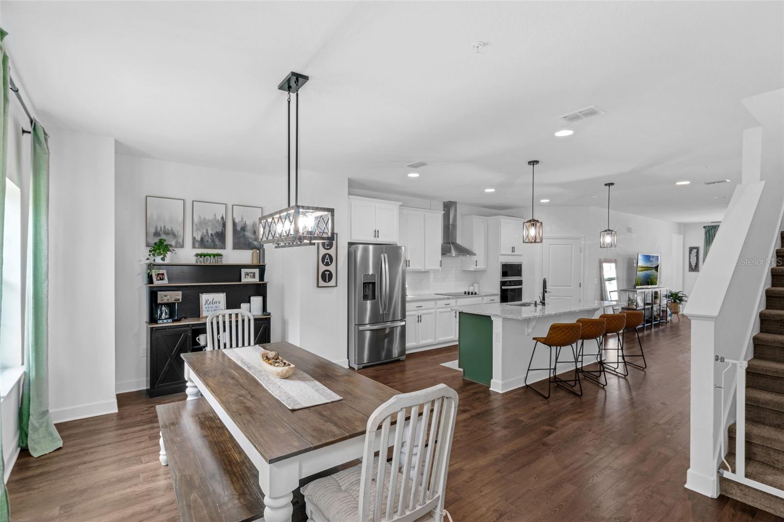 SEMINOLE CROSSING TWNHMS - Residential