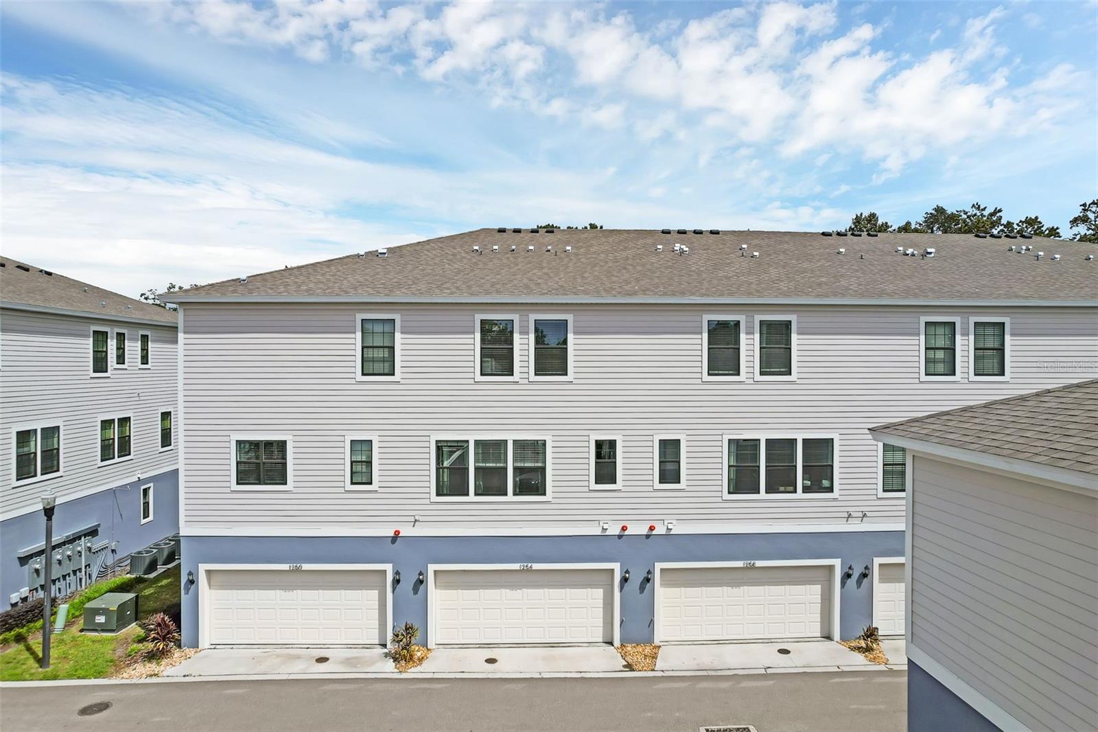 SEMINOLE CROSSING TWNHMS - Residential