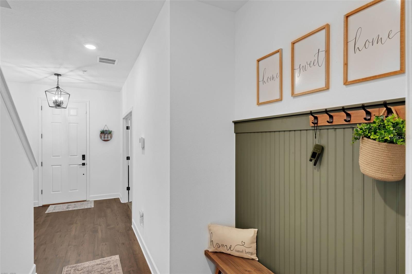 SEMINOLE CROSSING TWNHMS - Residential