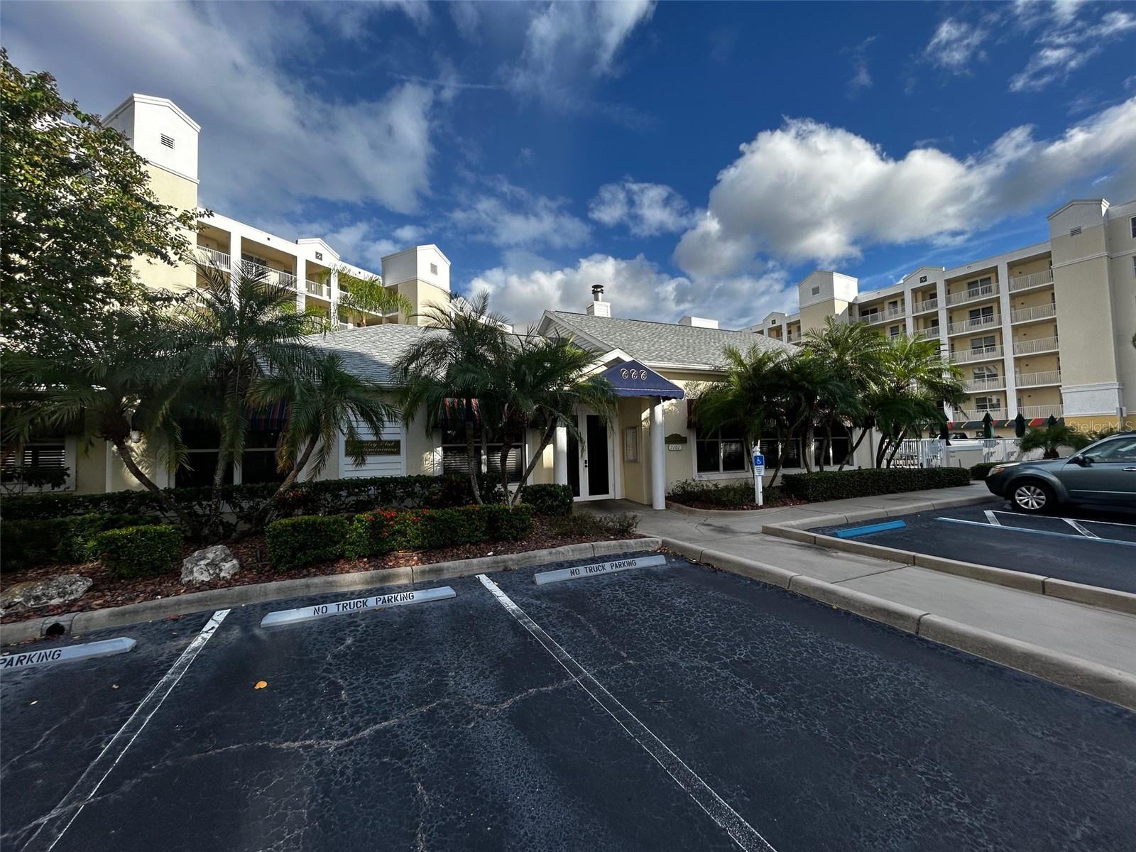 COUNTRY CLUB CONDO AT EAST BAY - Residential