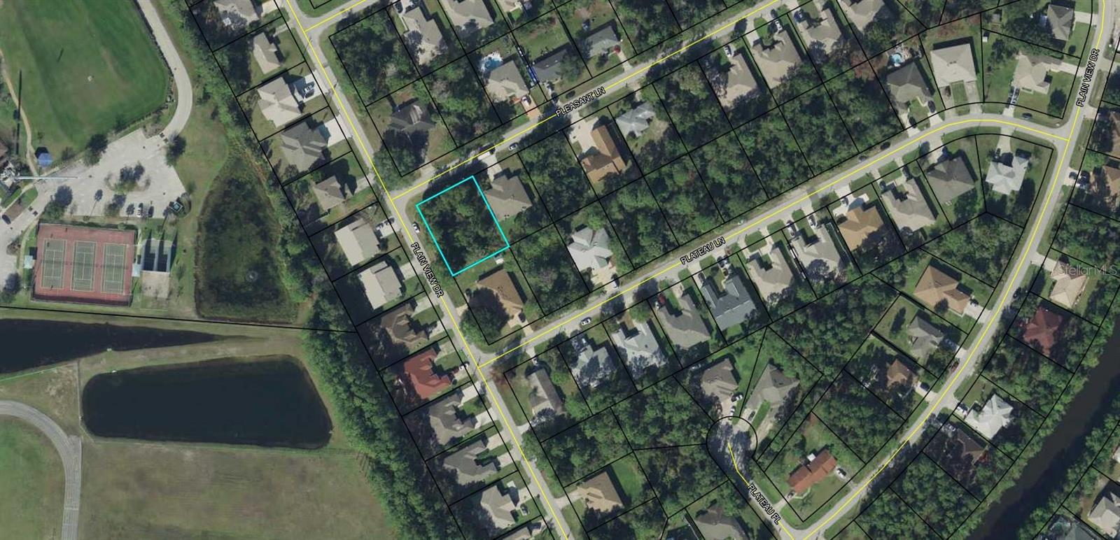 Oversized DUPLEX corner lot located in the desirable P section of Palm Coast. Close to I-95, all the shops and restaurants, and zoned for some of the best schools. Ask about Preferred Builder's List and Incentives! Owner financing available!; Cleared: No