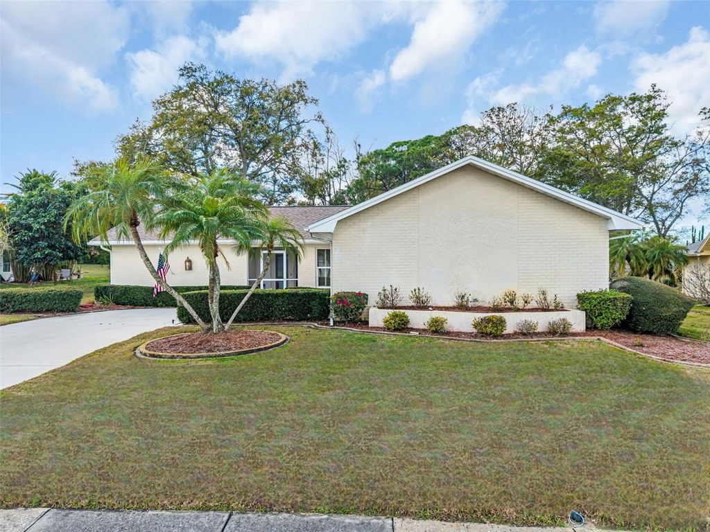 Photo of 3132 Brunswick Circle, Palm Harbor, FL 34684 (MLS # TB8483229)