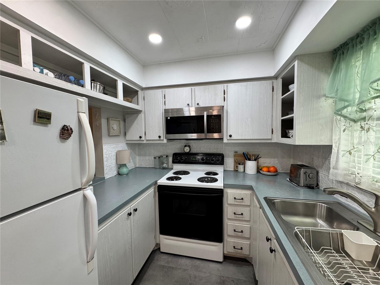 304 46TH AVENUE TERRACE W 421