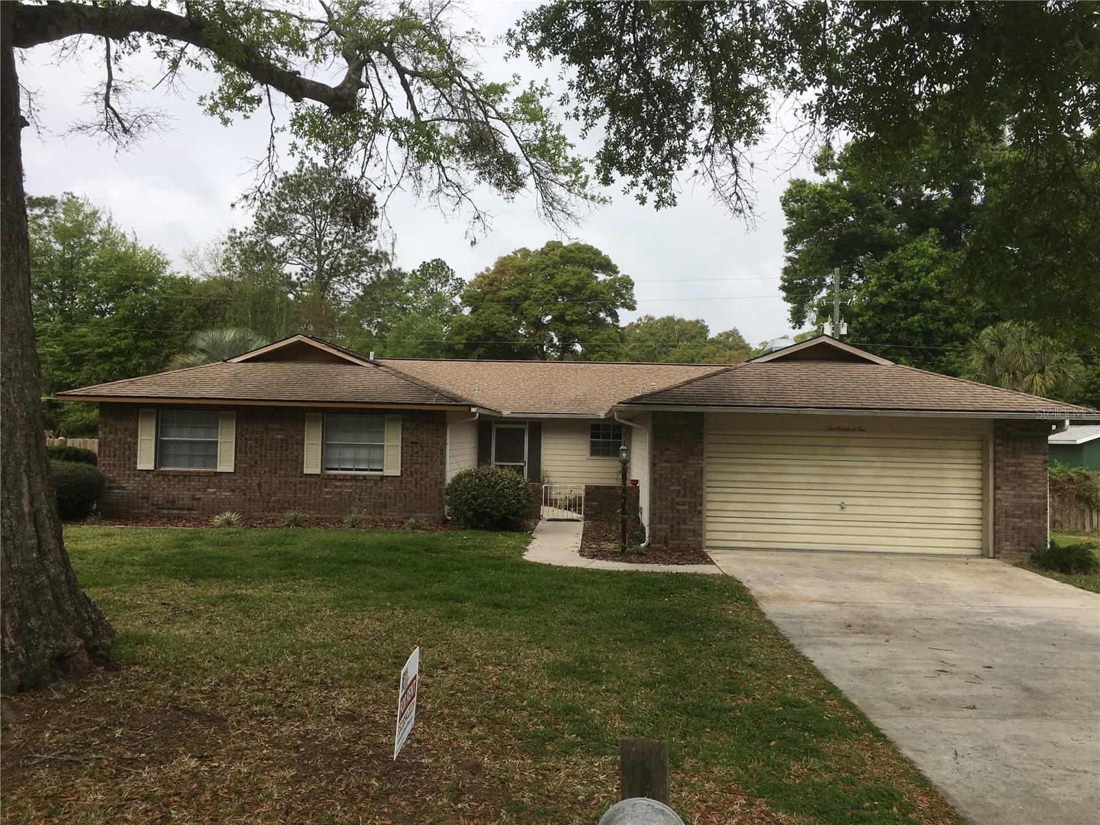 SLEEPY HOLLOW 3/2/2 POOL HOME *****
To schedule a Showing or Submit an Application please visit: https://www.rpmdiversified./houses-rent
This home sits in a mature neighborhood with long time residents. Home is concrete block with brick facade featuring over 2000 sq. ft. of living space, tiled throughout and is situated on 1/3 of an acre with a privacy fenced backyard. Home features a Formal Living Room and Dining Room, large open Kitchen has counter top bar that opens into the Family Room with a stone fireplace. Large Master Bedroom features an ensuite with a sunken tub and a walk in shower, the other two bedrooms are large with closet organizers in each closet. Off the family room is a screened in Lanai that opens into the backyard that features an in ground pool. Pool service included
All RPM Diversified residents are enrolled in the Resident Benefits Package (RBP) for $39.95/month which includes renters insurance, credit building to help boost your credit score with timely rent payments, $1M Identity Protection, HVAC air filter delivery (for applicable properties), move-in concierge service making utility connection and home service setup a breeze during your move-in, our best-in-class resident rewards program, and much more! More details upon application.
Non-Smoking Home. Renter's Insurance is required!
First and Security required to Move-In
Our property offers deposit-free leasing using Obligo billing authorization technology (for qualified renters).
Available with no security deposit with Obligo!
There are restrictions on pets, if pets are allowed, there will be additional fees required.
By applying to lease with Real Property Management Diversified you will have to create either a pet/animal profile or a no-pet profile using our firm’s third-party screening service. Click here https://rpmdiversified.petscreening./ to start.
Please Note: We do not advertise on Craigslist. if you see this house advertised on Craigslist. it is a scam.
