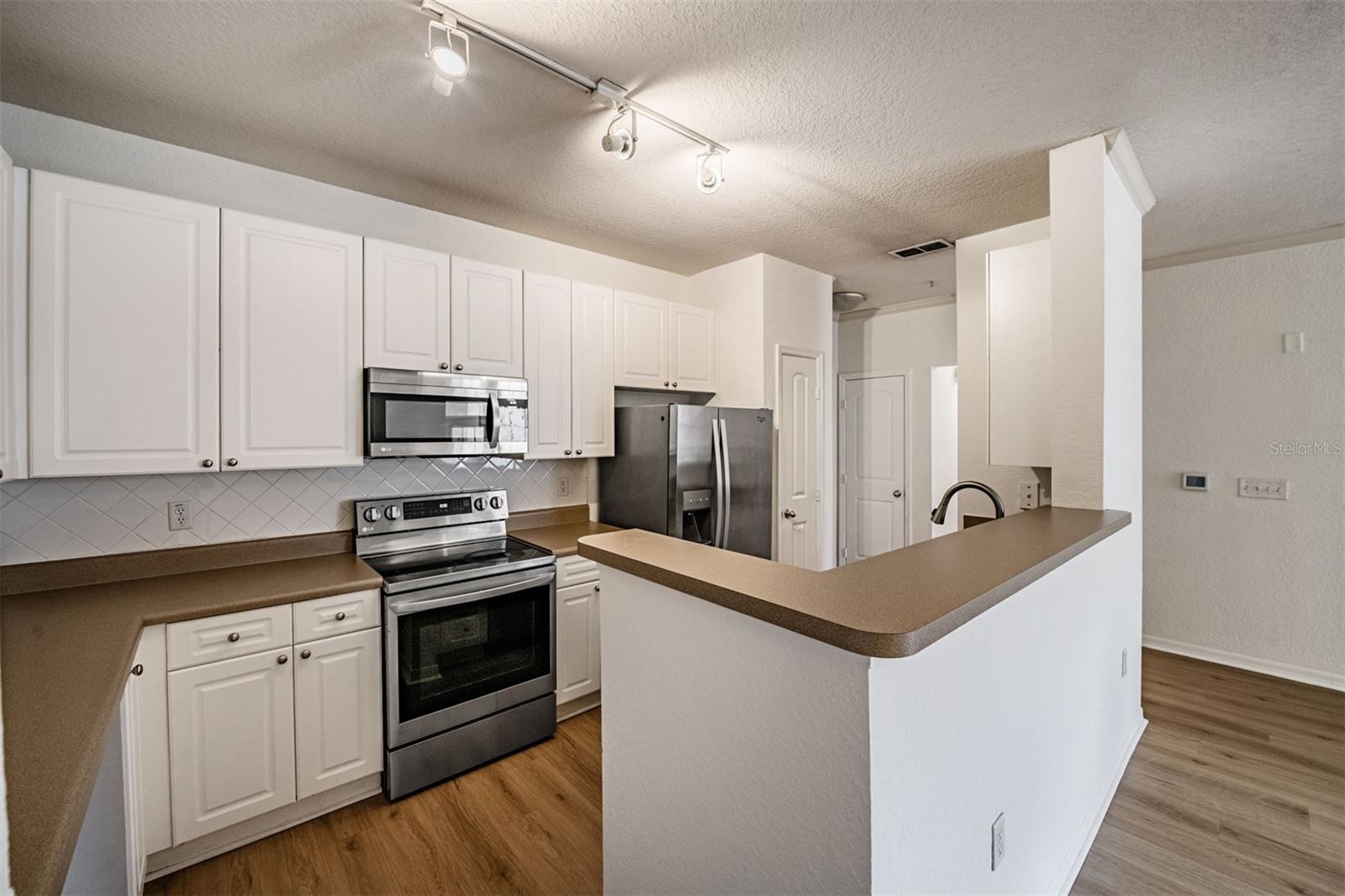 VILLA SONOMA CONDOMINIUMS - Residential