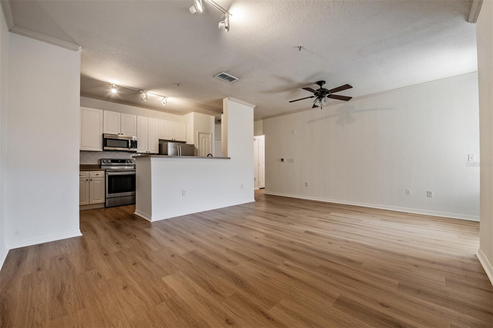 VILLA SONOMA CONDOMINIUMS - Residential