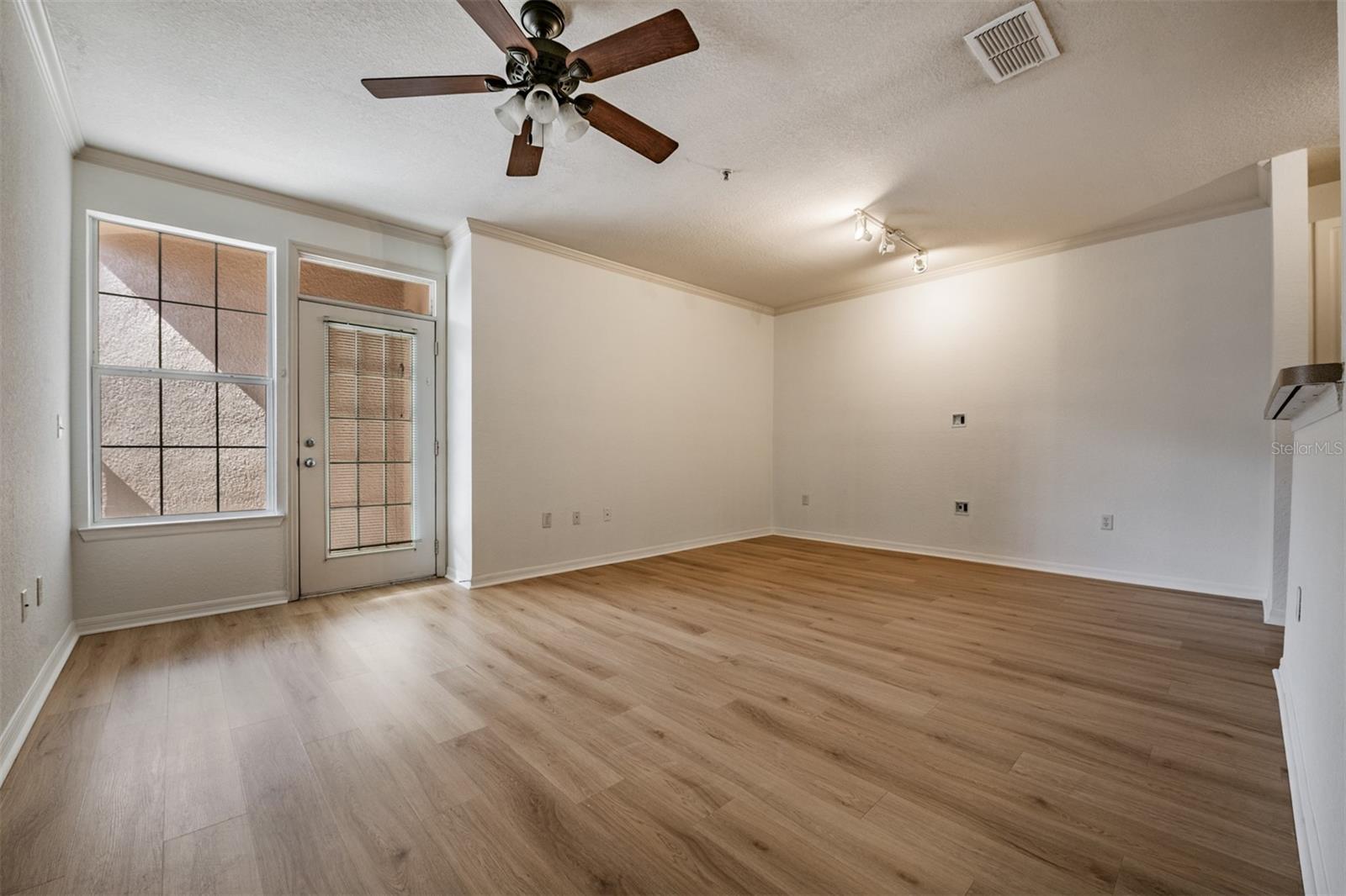 VILLA SONOMA CONDOMINIUMS - Residential