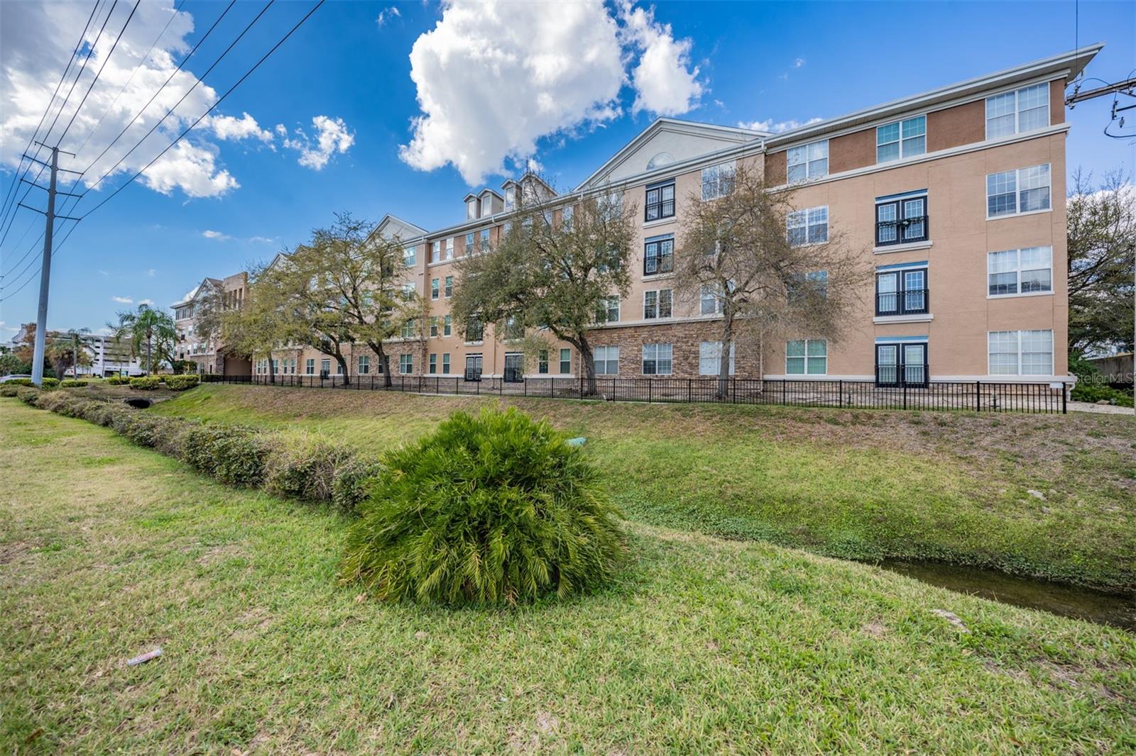 VILLA SONOMA CONDOMINIUMS - Residential