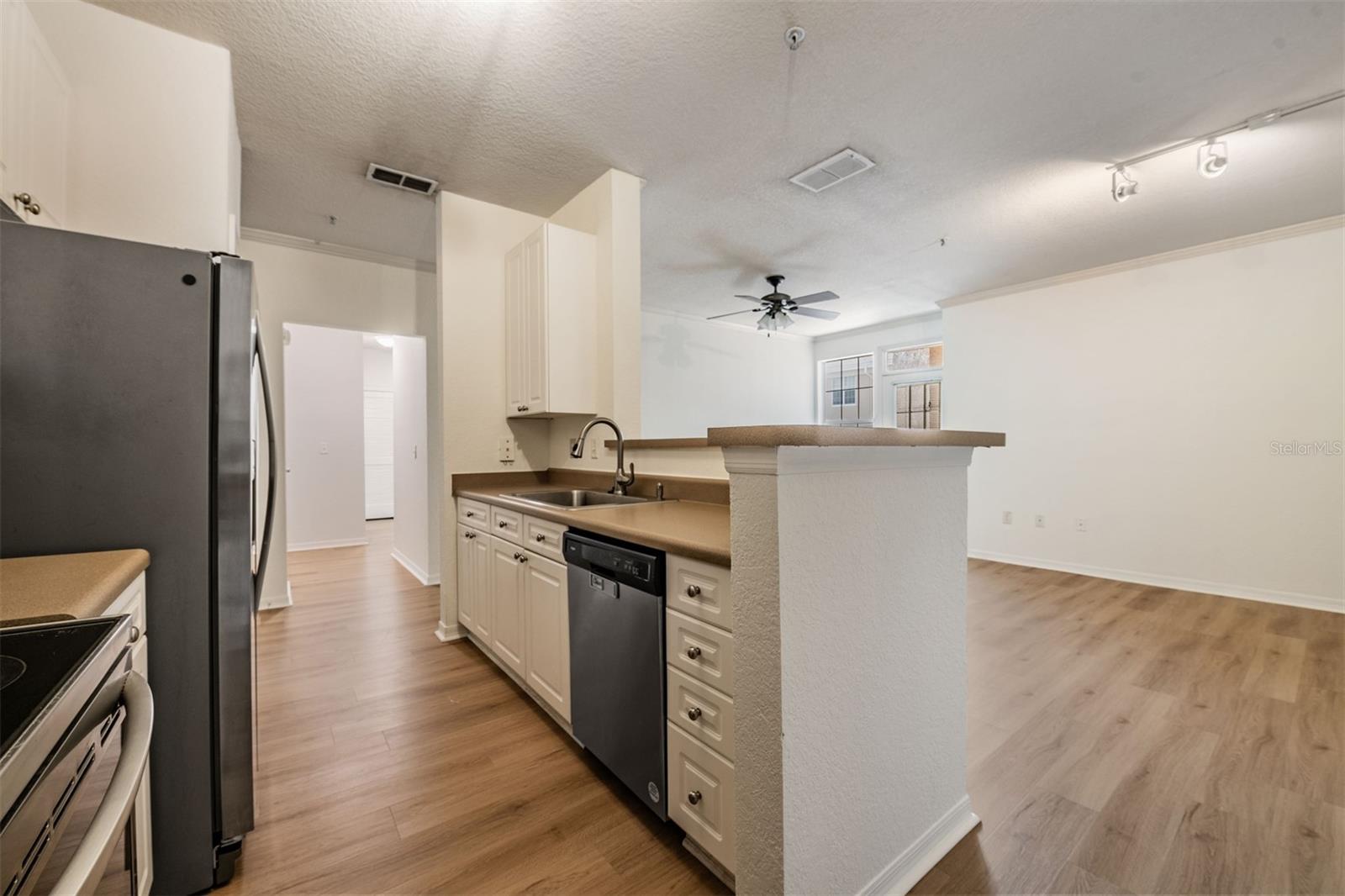 VILLA SONOMA CONDOMINIUMS - Residential