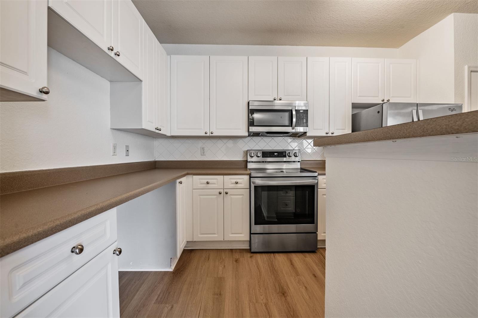 VILLA SONOMA CONDOMINIUMS - Residential