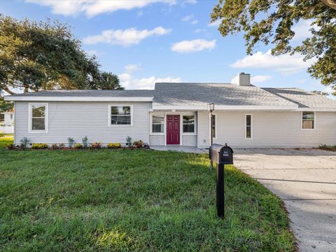 Photo of 2530 Sunset Drive, Largo, FL 33770 (MLS # TB8353460) Photo of 2530 Sunset Drive, Largo, FL 33770 (MLS # TB8353460)