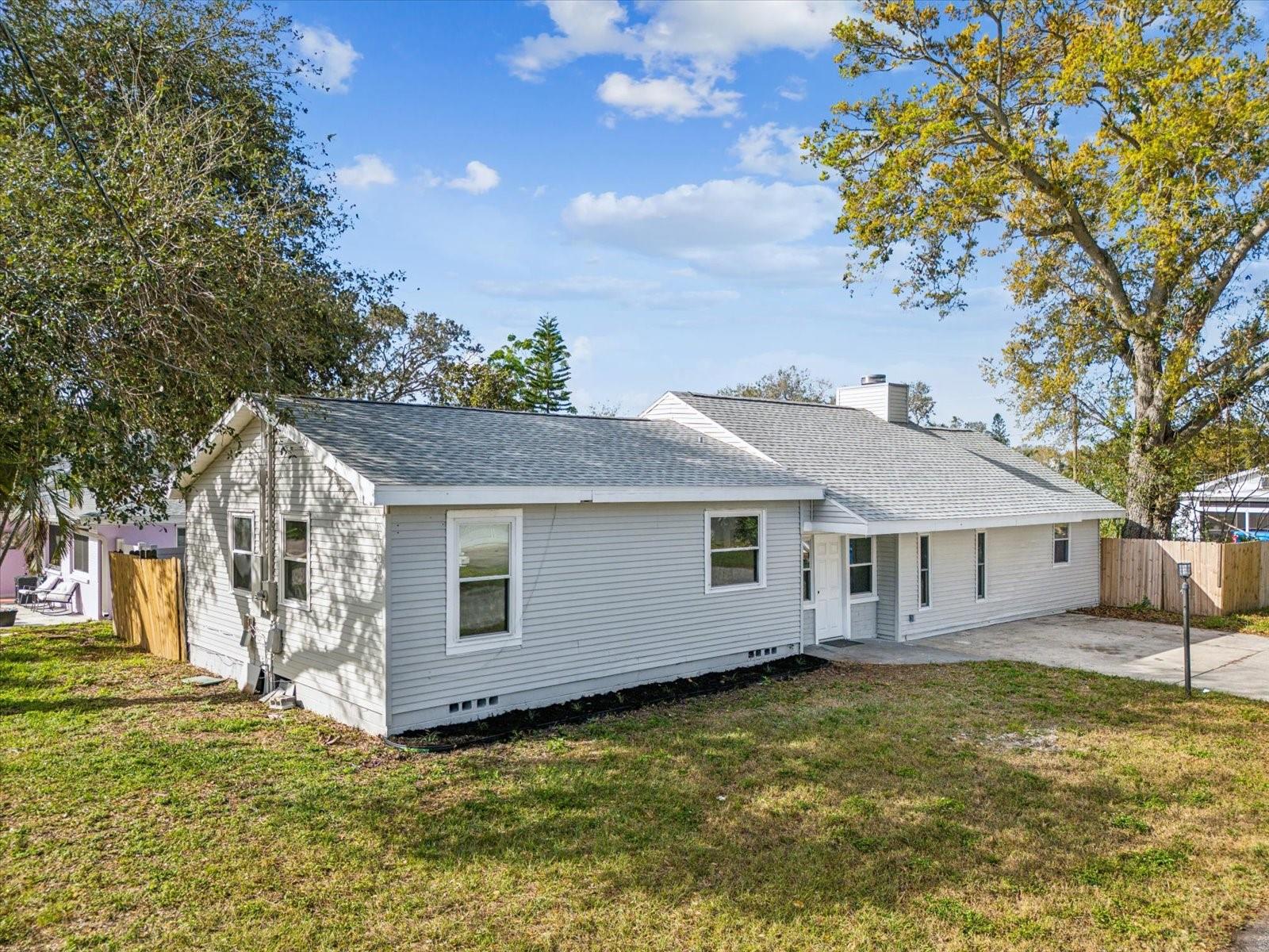 2530 SUNSET DRIVE