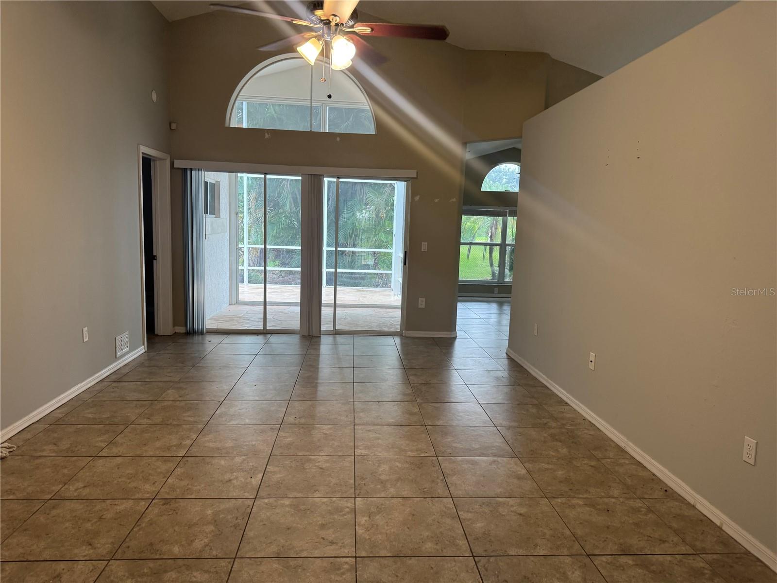 1024 HARBOR TOWN DRIVE