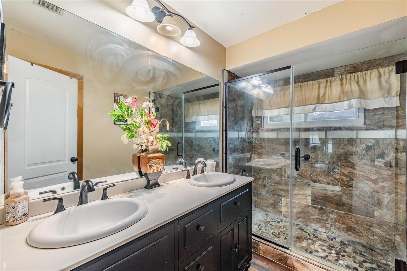 BLOOMINGDALE OAKS - Residential