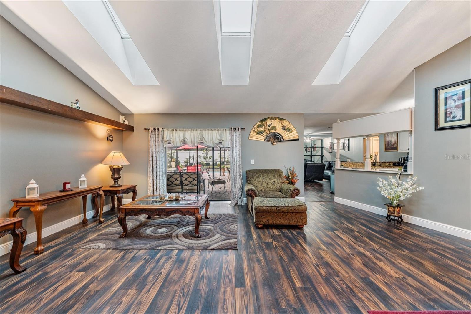 BLOOMINGDALE OAKS - Residential