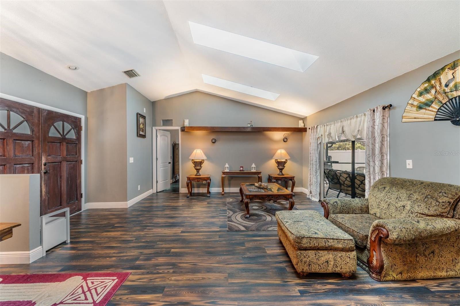 BLOOMINGDALE OAKS - Residential