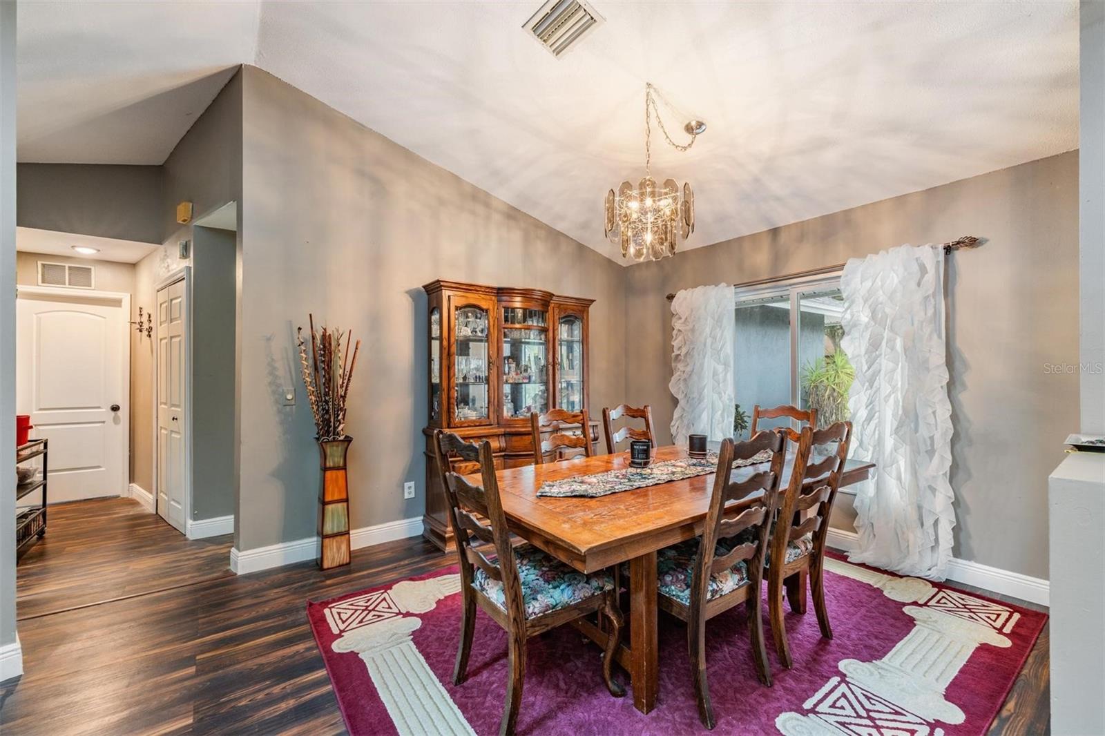 BLOOMINGDALE OAKS - Residential