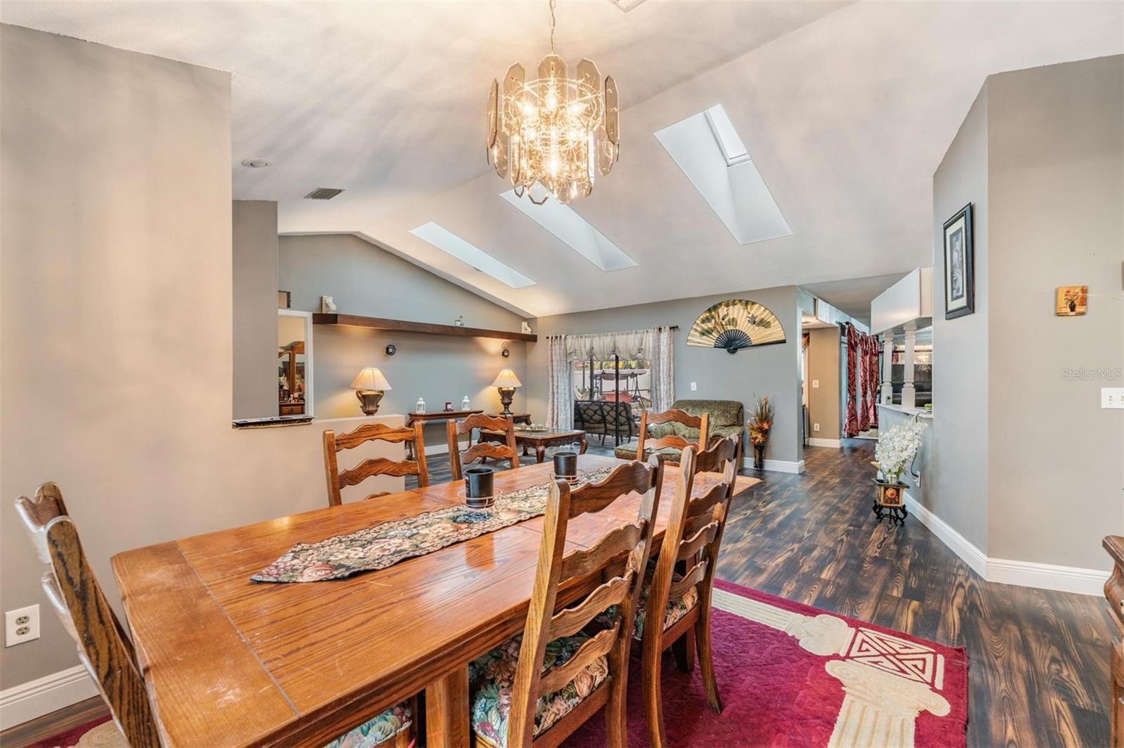 BLOOMINGDALE OAKS - Residential