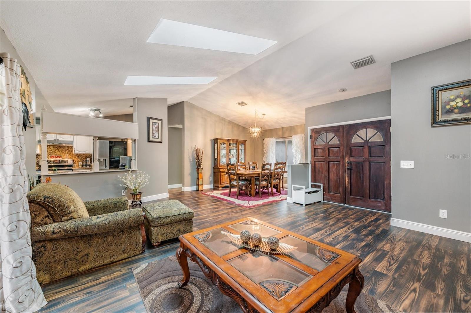 BLOOMINGDALE OAKS - Residential