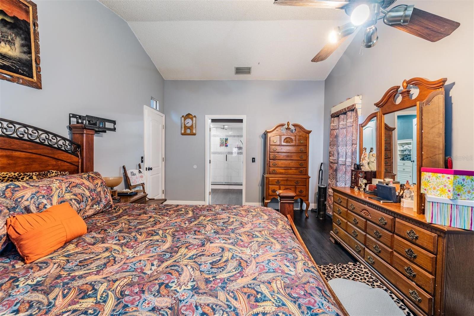 BLOOMINGDALE OAKS - Residential