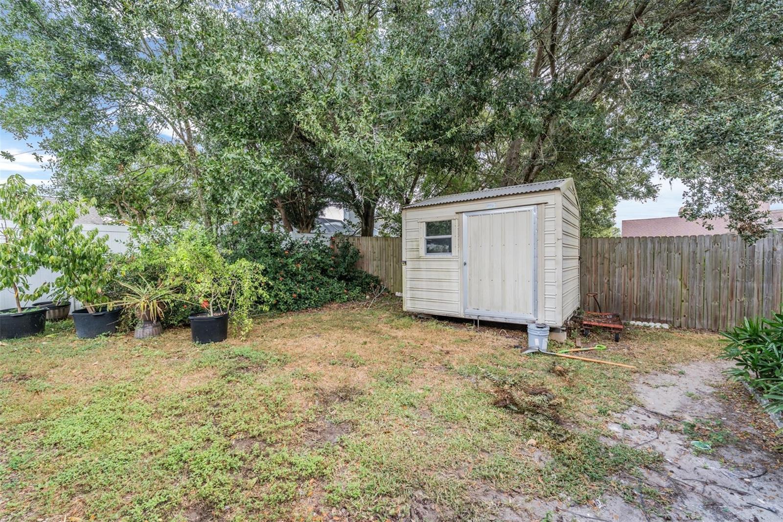 BLOOMINGDALE OAKS - Residential